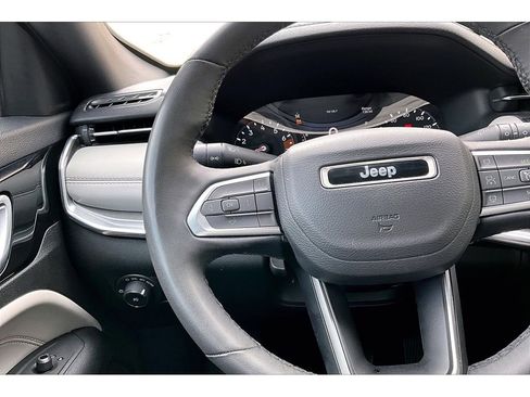 Certified 2024 Jeep Compass Limited AWD/4WD image 27