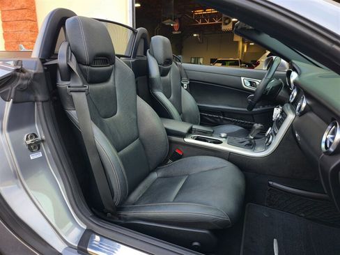 Used 2012 Mercedes-Benz SLK 350 image 23
