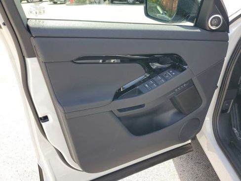 Used 2026 Land Rover Range Rover Evoque S image 23