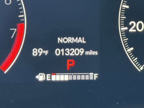 Used 2025 Honda HR-V Sport image 23