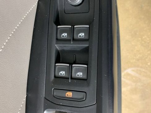 Used 2021 Volkswagen Atlas SEL R-Line image 19