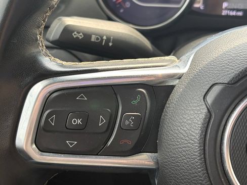 Used 2020 Jeep Gladiator Overland AWD/4WD image 25