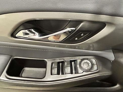 Used 2019 Chevrolet Traverse LT w/ LT Premium Package FWD image 13