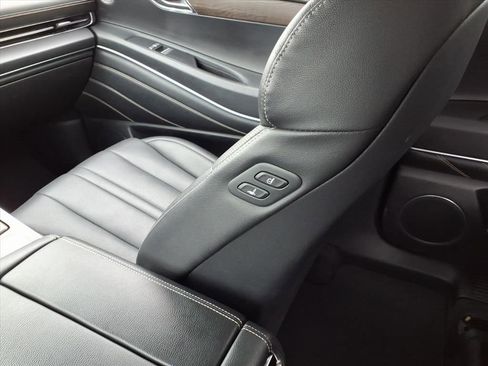 Used 2024 Genesis GV80 2.5T image 23