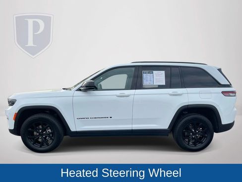 Certified 2025 Jeep Grand Cherokee Altitude image 6