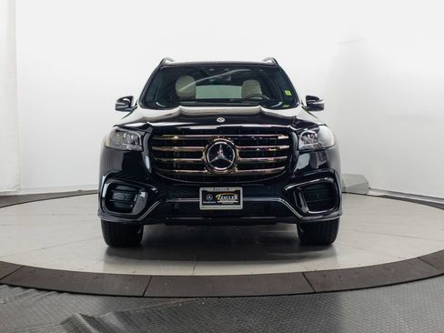 Used 2026 Mercedes-Benz GLS 580 4MATIC w/ Night Package image 2