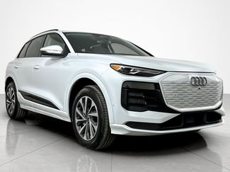 New 2025 Audi Q6 e-tron Premium video 2