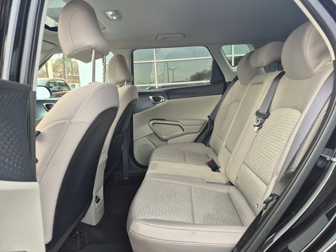 Used 2025 Kia Soul EX image 14