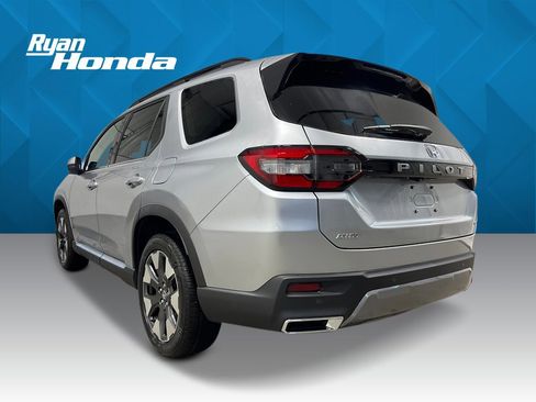 New 2026 Honda Pilot Elite image 3