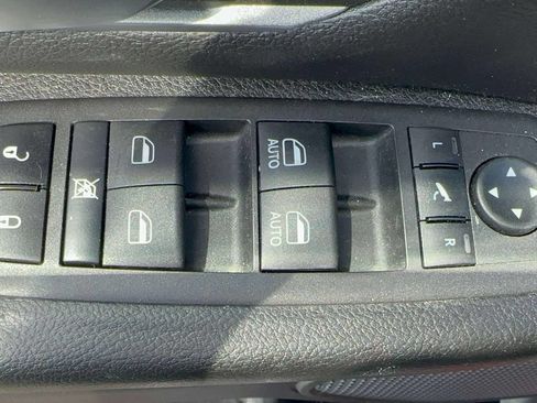 Used 2022 RAM 1500 Big Horn AWD/4WD image 13