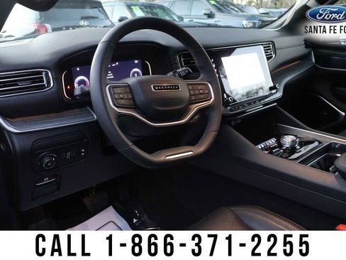 Used 2024 Jeep Wagoneer L Series II w/ Flexible Seating Group image 8