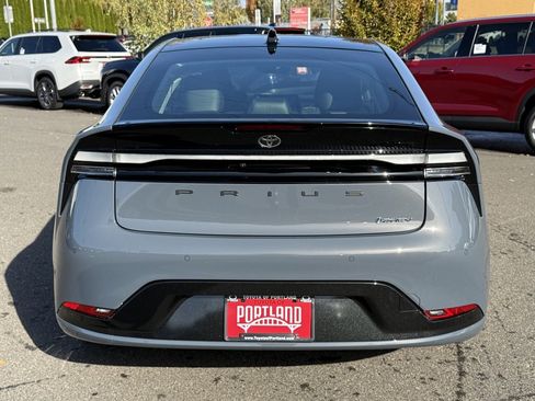 New 2026 Toyota Prius Plug-In Hybrid image 5