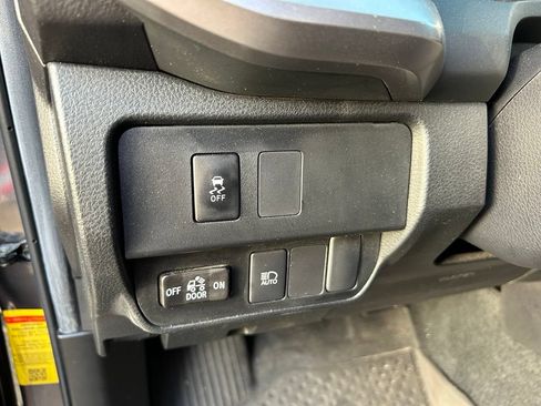 Used 2023 Toyota Tacoma SR5 AWD/4WD image 19