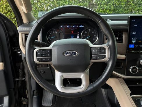 Used 2024 Ford Expedition Limited AWD/4WD image 15