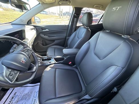 Used 2024 Buick Encore GX Sport Touring w/ Advanced Technology Package image 11