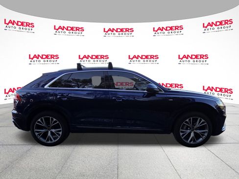 Used 2021 Audi Q8 Prestige w/ Prestige Package image 2