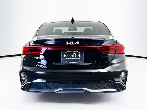 Used 2024 Kia Forte LXS FWD image 7