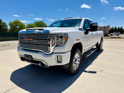 Used 2020 GMC Sierra 3500 Denali w/ Denali Ultimate Package AWD/4WD image 3