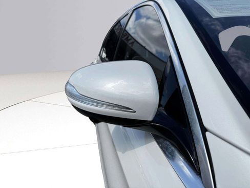 Used 2015 Mercedes-Benz S 550 Sedan image 9