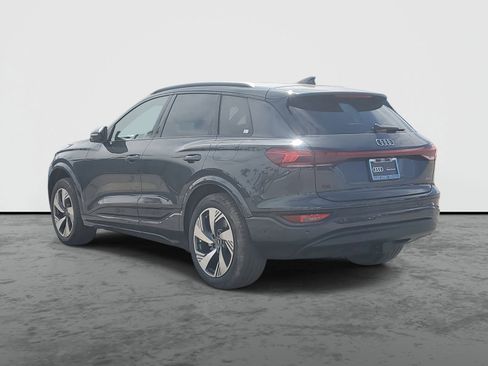 New 2025 Audi Q6 e-tron Premium Plus AWD/4WD image 3