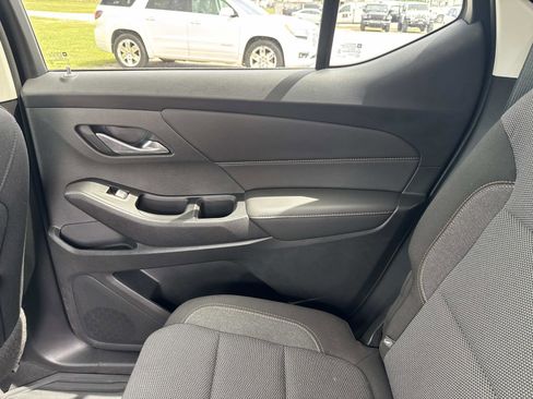 Used 2020 Chevrolet Traverse LT FWD image 16
