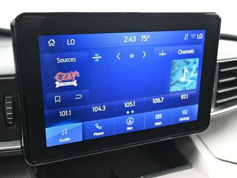 Used 2023 Ford Explorer XLT w/ Equipment Group 202A AWD/4WD image 21