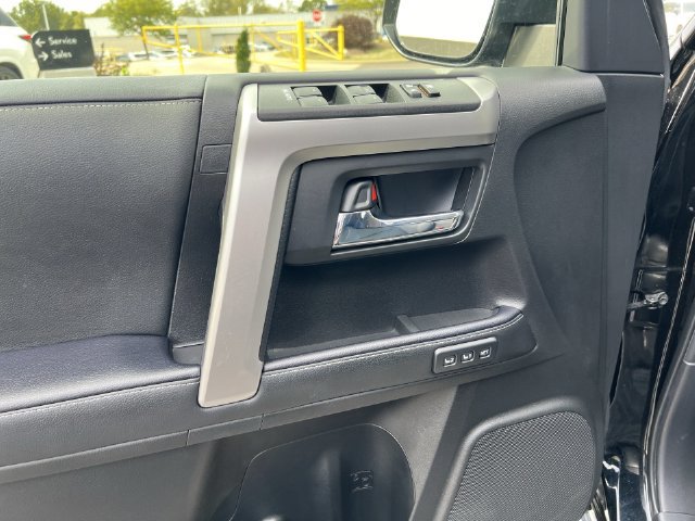 Used 2023 Toyota 4Runner Limited AWD/4WD image 11