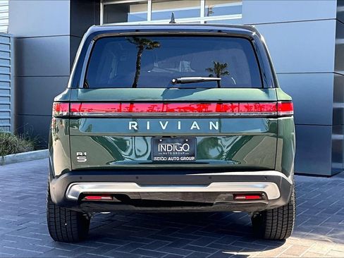 Used 2024 Rivian R1S Adventure AWD/4WD image 4