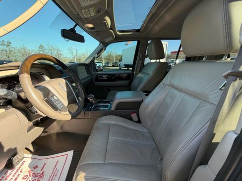 Used 2015 Lincoln Navigator L 2WD image 10