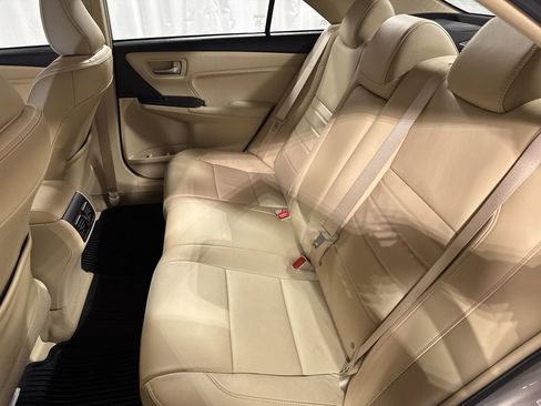 Used 2016 Toyota Camry XLE image 30