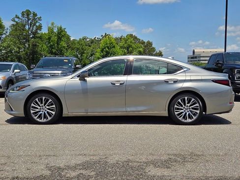 Used 2019 Lexus ES 350 w/ Premium Package FWD image 2