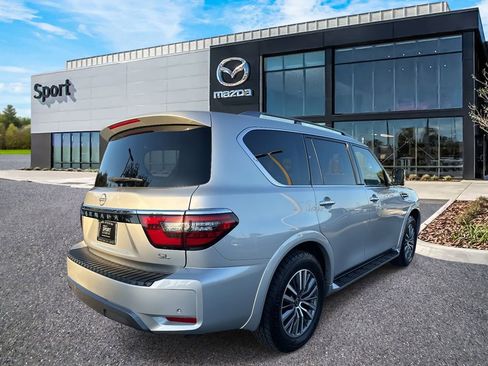 Used 2023 Nissan Armada SL w/ Captain's Chairs Package image 3