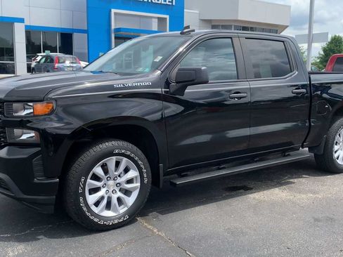 Certified 2021 Chevrolet Silverado 1500 Custom AWD/4WD image 4