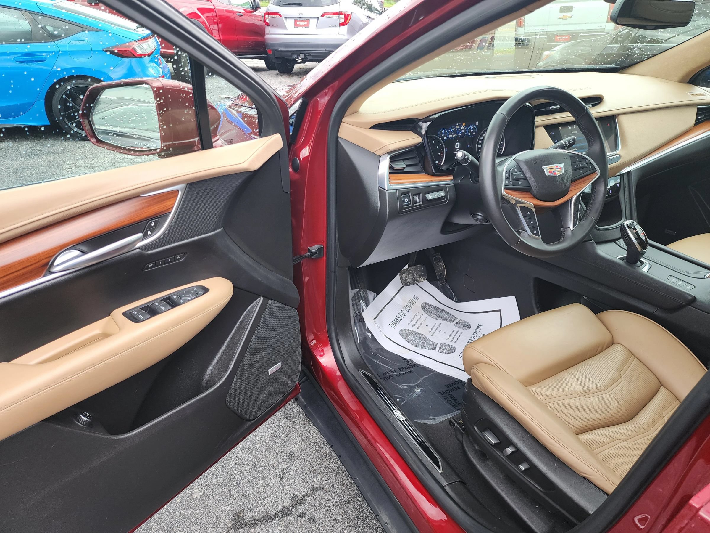 Used 2017 Cadillac XT5 Platinum w/ Driver Assist Package AWD/4WD image 20