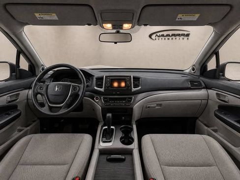 Used 2016 Honda Pilot LX image 12