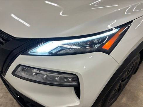 Used 2023 Nissan Rogue SV w/ SV Premium B Package FWD image 8