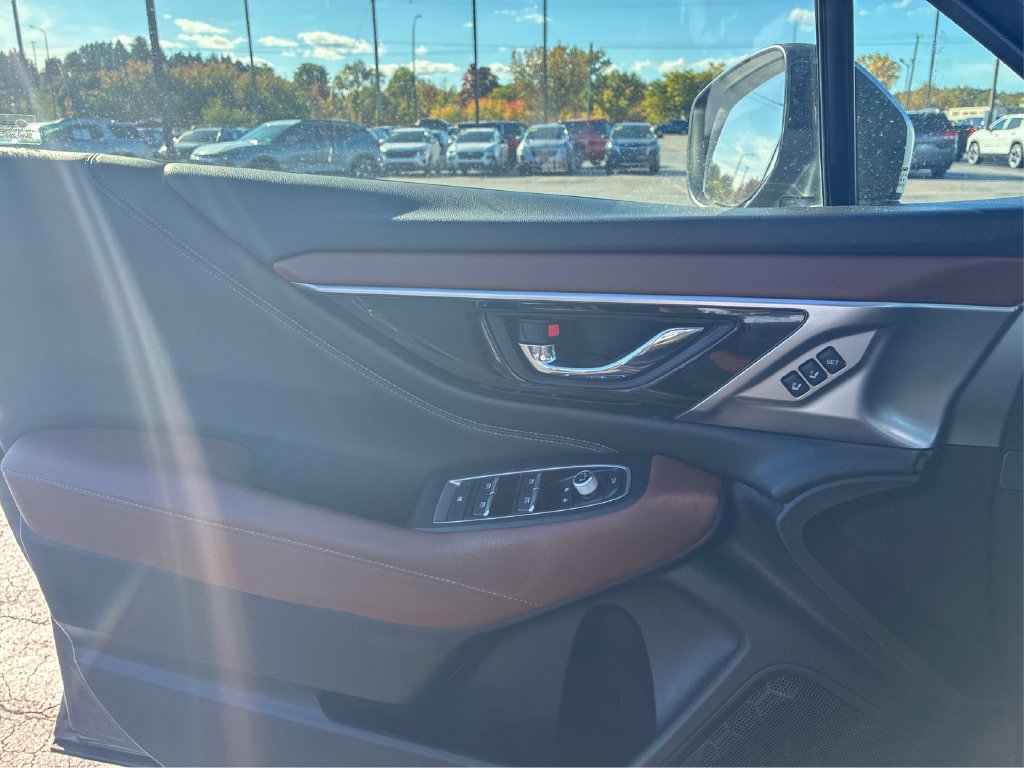 Used 2020 Subaru Outback Touring XT AWD/4WD image 17