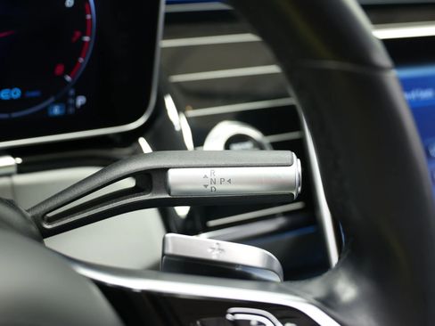 Used 2021 Mercedes-Benz Maybach S 580 4MATIC image 32