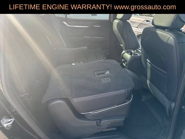 Used 2025 GMC Acadia Denali w/ LPO, Floor Liner Package AWD/4WD image 40