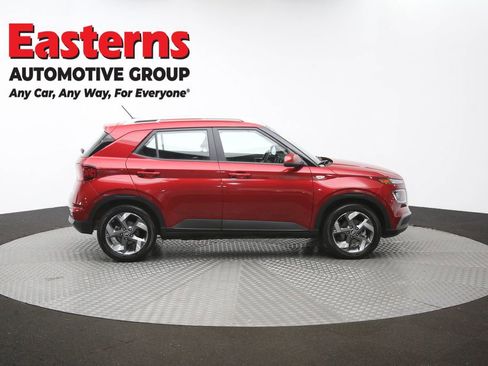 Used 2025 Hyundai Venue SEL FWD image 46