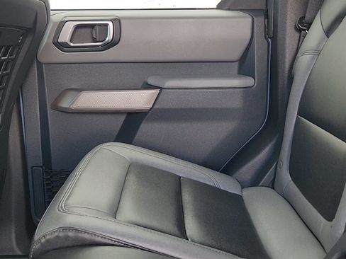 Used 2023 Ford Bronco Black Diamond AWD/4WD image 16