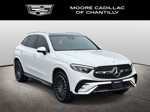 Used 2024 Mercedes-Benz GLC 300 4MATIC image 1