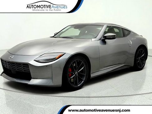 Used 2025 Nissan Z Performance w/ Floor Mat Package RWD image 1