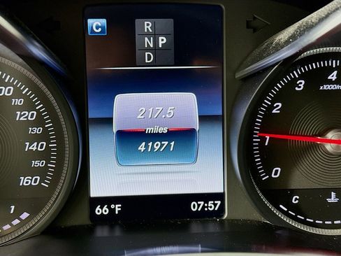 Used 2019 Mercedes-Benz GLC 300 4MATIC Coupe image 13
