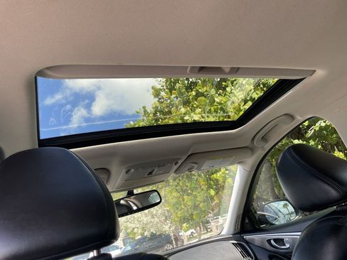 Used 2014 INFINITI Q50 Premium w/ Navigation Package RWD image 16