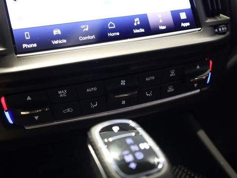 New 2024 Maserati Levante Trofeo image 18