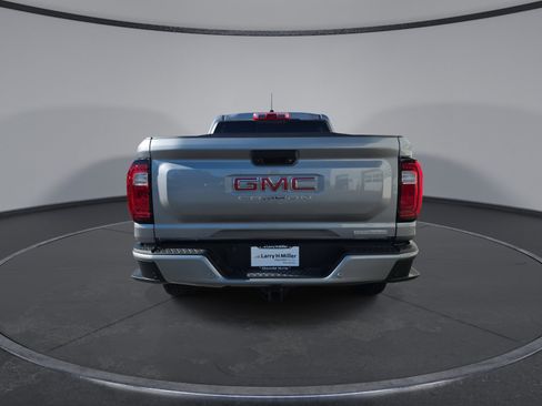 Used 2024 GMC Canyon Elevation w/ Elevation Premium Package AWD/4WD image 7