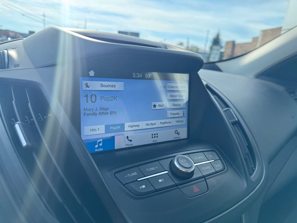 Used 2018 Ford Escape SE w/ SE Sync 3 Package AWD/4WD image 15