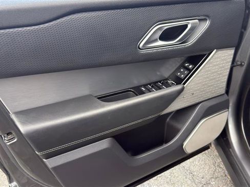 Used 2018 Land Rover Range Rover Velar R-Dynamic SE AWD/4WD image 5