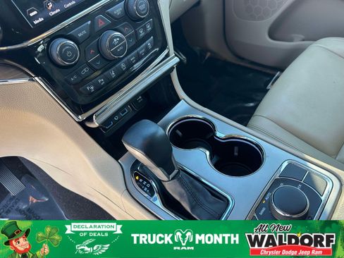 Used 2019 Jeep Grand Cherokee Limited image 14